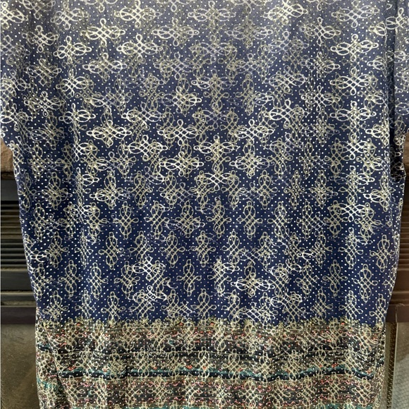 Liz Claiborne Blue and Gray Patterned sparkle Blouse - Picture 2 of 7